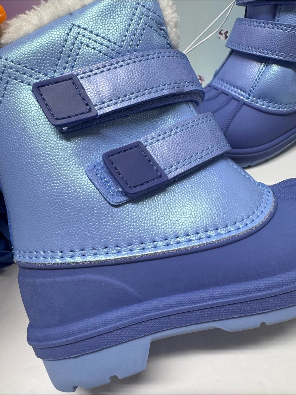 ❄️NIB BLUE IRIDESCENT SNOW BOOTS - Picture 3 of 14